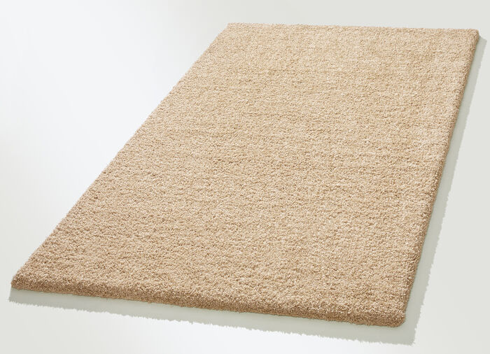 Br&uuml;cken und Teppiche mit rutschhemmender Latex-R&uuml;ckseite CAMEL