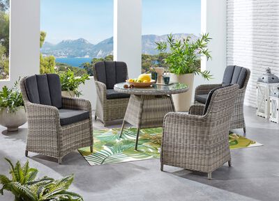 Gartenm&ouml;bel-Serie mit witterungsbest&auml;ndigem Halbrundgeflecht 