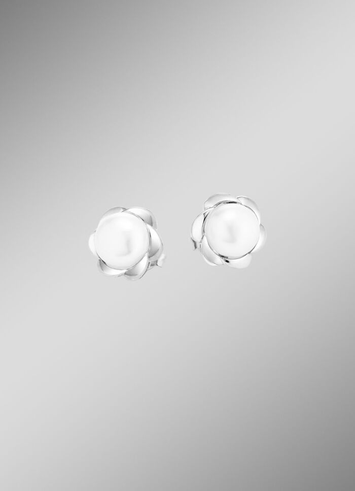 Florale Eleganz – Ohrstecker aus Silber mit Süsswasser-Zuchtperle 