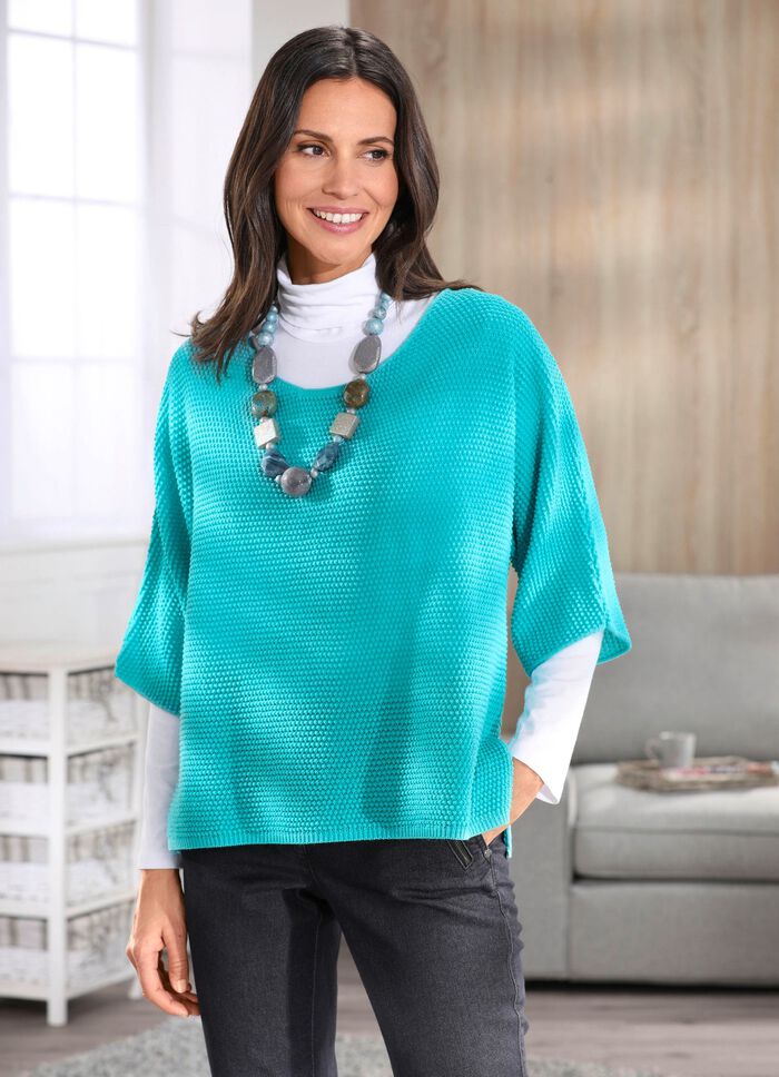 Pulli in weiter Form 