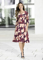 Kleid in schwingender Schlupfform 