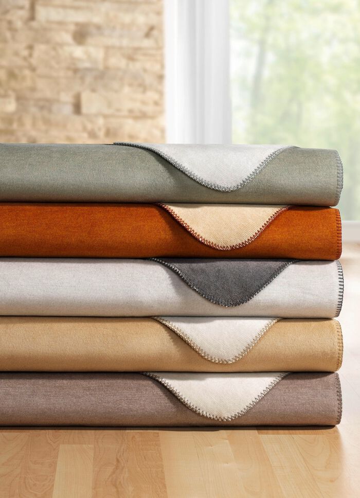 Wohndecke mit Uni-Wendeseite und Häkelsaum CREME-NATUR