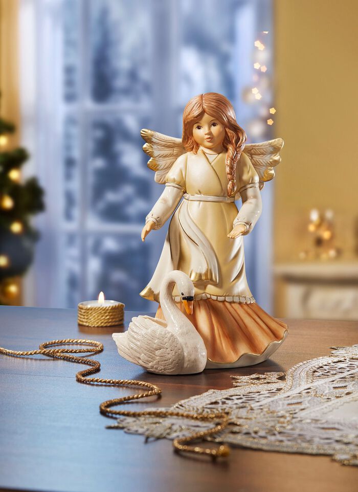 Engel mit Schwan aus Feinsteingut CHAMPAGNER