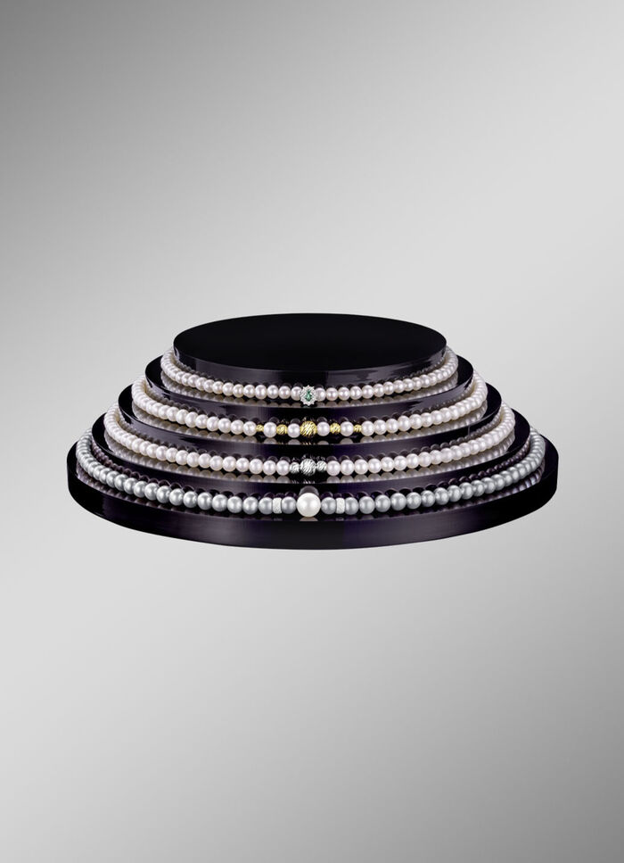 Halskette mit Süsswasser-Zuchtperlen, echt Smaragd und Brillanten 