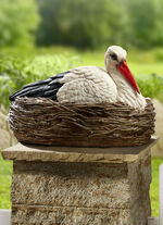 Handbemaltes Storchennest aus Polyresin 