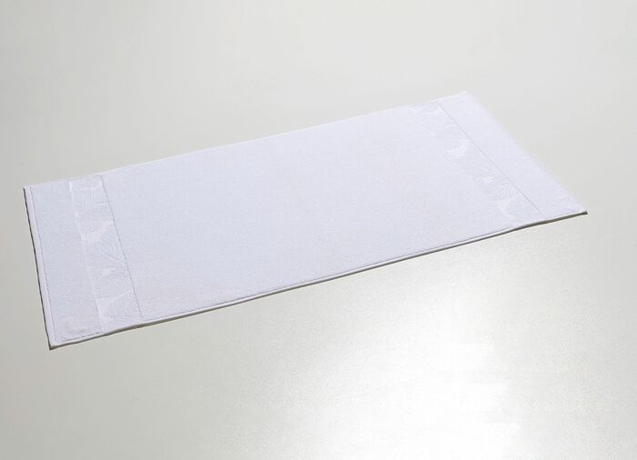 Barfussweicher Badteppich mit nat&uuml;rlichem Bl&auml;tter-Dessin 