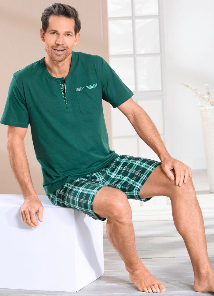 Dreiteiliges Shorty mit Knopfleiste und Brusttasche 