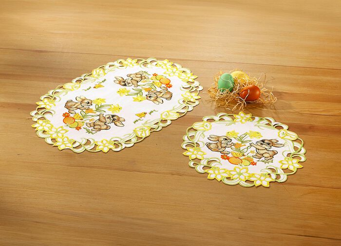 Tisch- und Raumdekoration mit Hasen-Motiven 