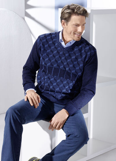 Attraktiver Pullover mit V-Ausschnitt in 2 Farben 
