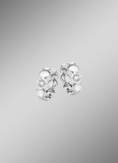 Edle Klappcreolen mit Zirkonia 