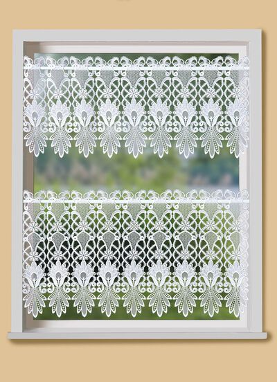 Kurzvorhang mit aufwendigem Macram&eacute;-Abschluss 