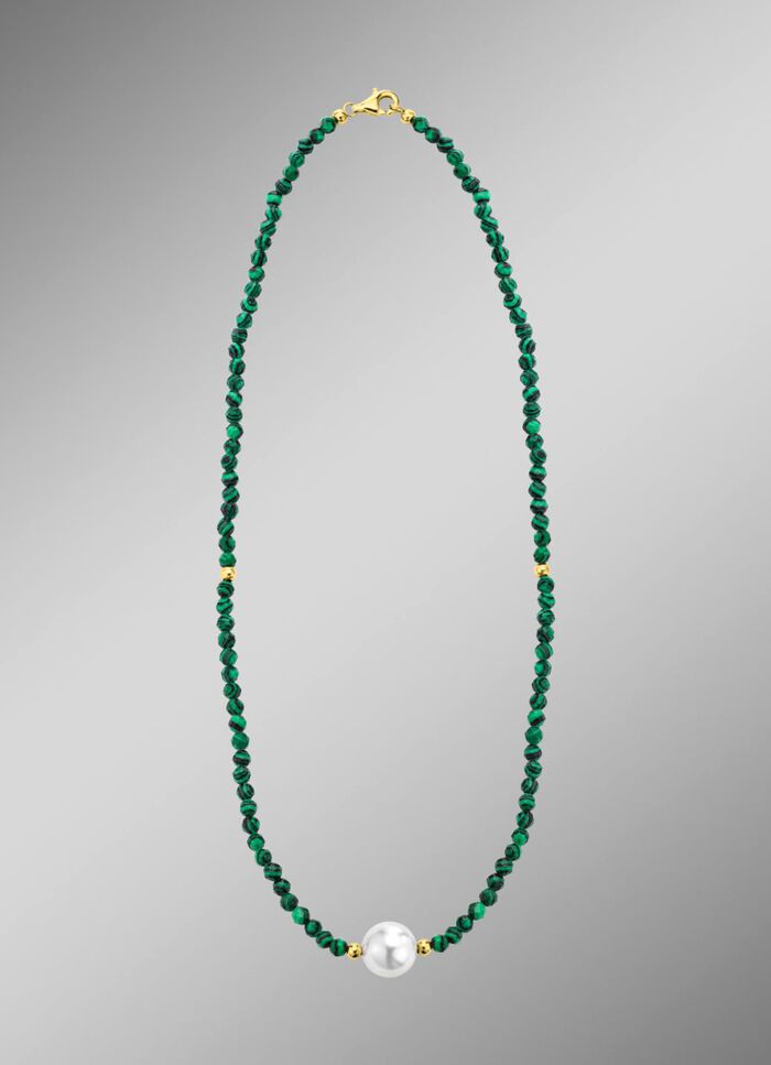 Halskette mit Perlenschimmer und Edelsteinglanz 