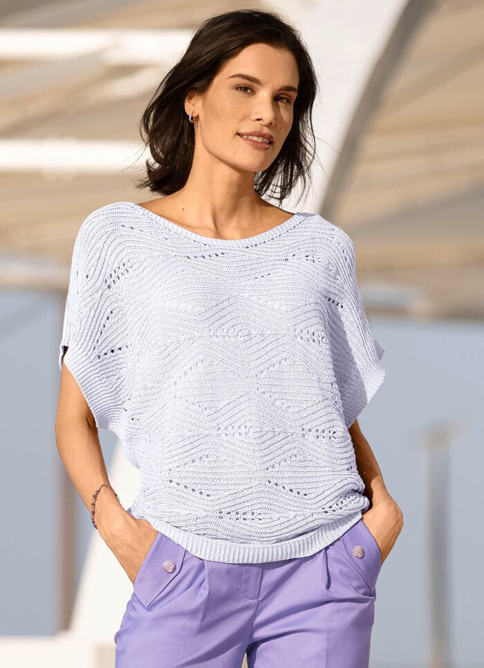 Pulli in quergestricktem Dessin 