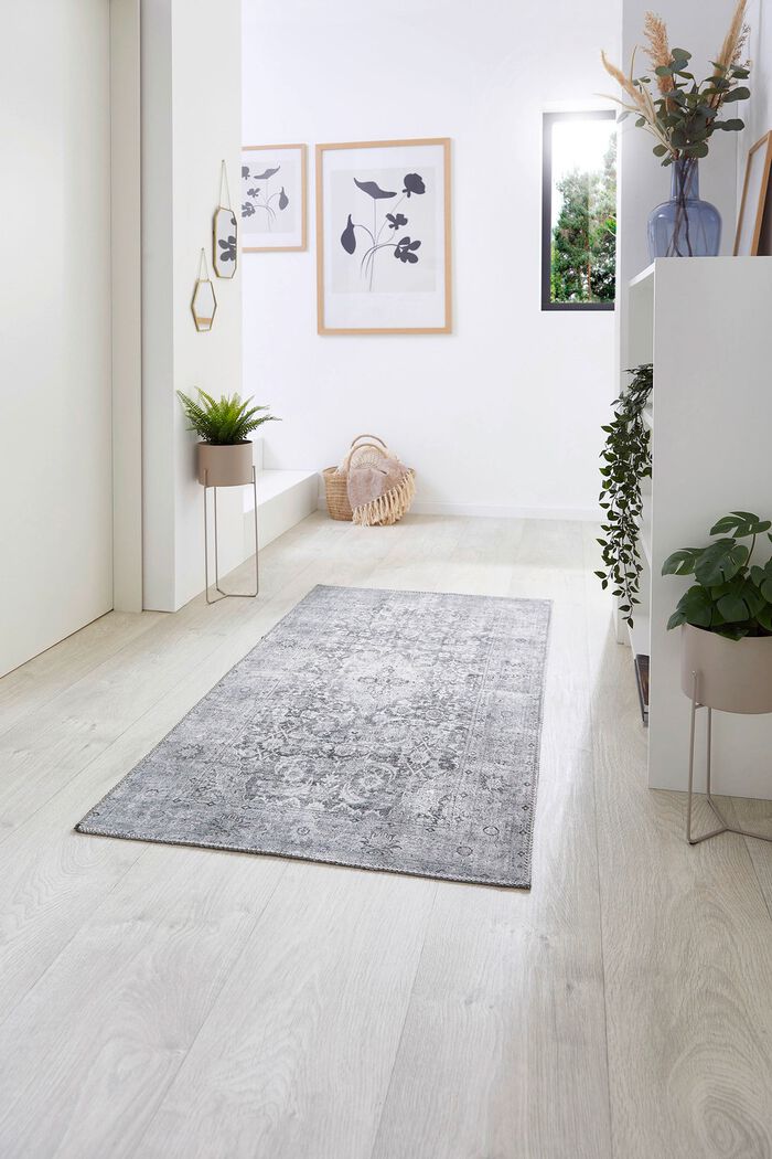 Br&uuml;cken und Teppiche f&uuml;r den Innen- und Aussenbereich 