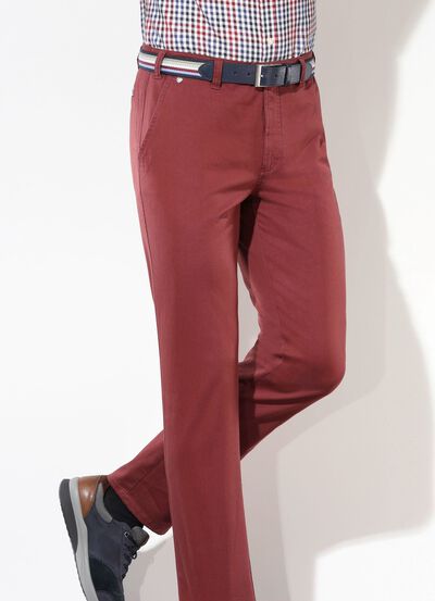 &laquo;Br&uuml;hl&raquo;-Hose mit G&uuml;rtel in 3 Farben 