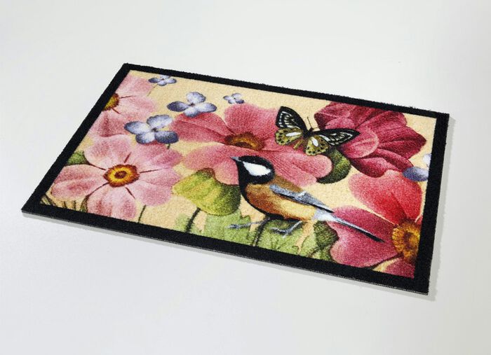 Farbenpr&auml;chtige Fussmatte mit rutschhemmender R&uuml;ckseite 