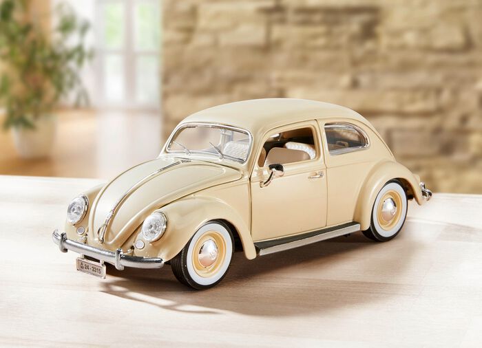 VW Käfer (1955) mit detailgetreuem Interieur 