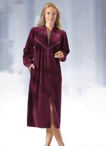 Hausmantel mit Stickerei- und Paillettenzier 