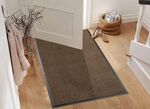 Praktische Schmutzfangmatten f&uuml;r drinnen und draussen BRAUN