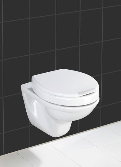 WC-Sitz mit Sitzflächenerhöhung 