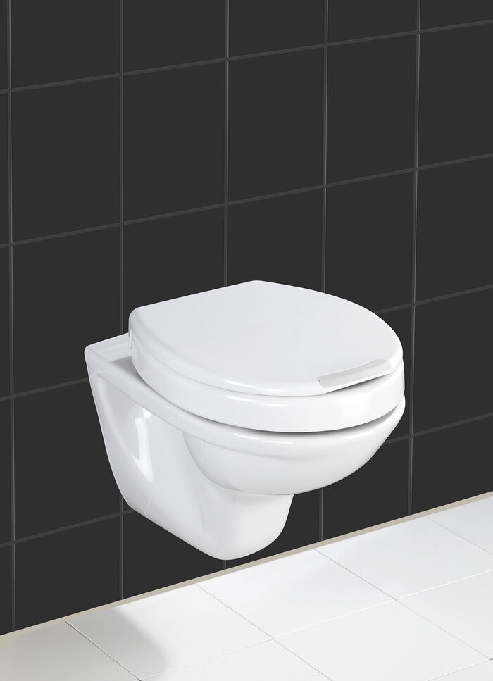 WC-Sitz mit Sitzflächenerhöhung 