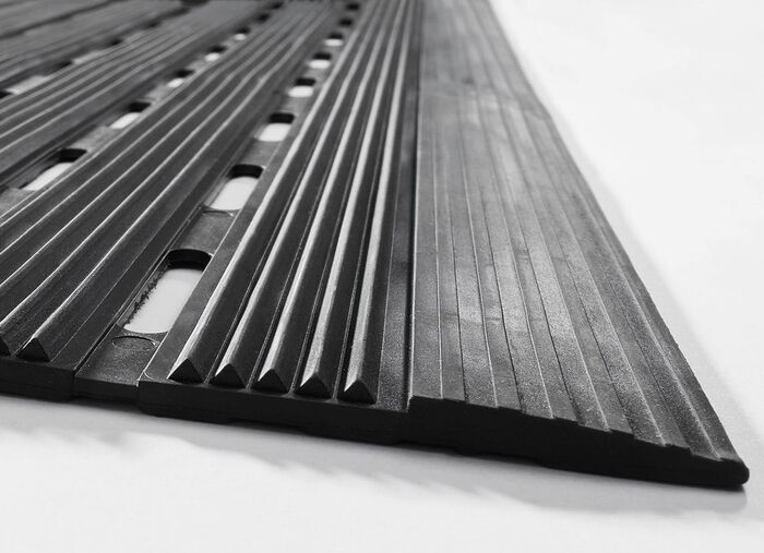 Wetterfeste Fussmatte aus Gummi SCHWARZ