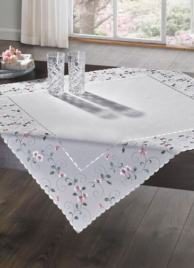 Bestickte Tisch- und Raumdekoration mit Blümchen-Bordüre 