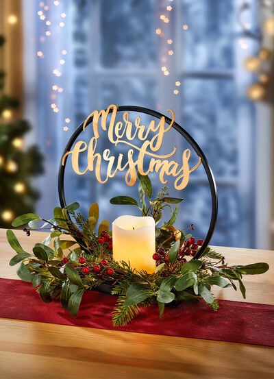 Batteriebetriebener Kranz mit LED-Kerze 