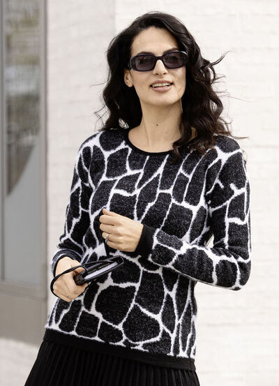 Pullover mit haarigem Flausch-Effektgarn 