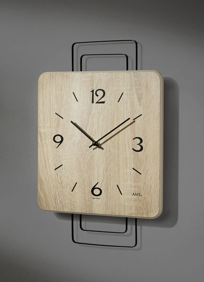 Wanduhr mit Holzgehäuse aus dem Hause AMS 