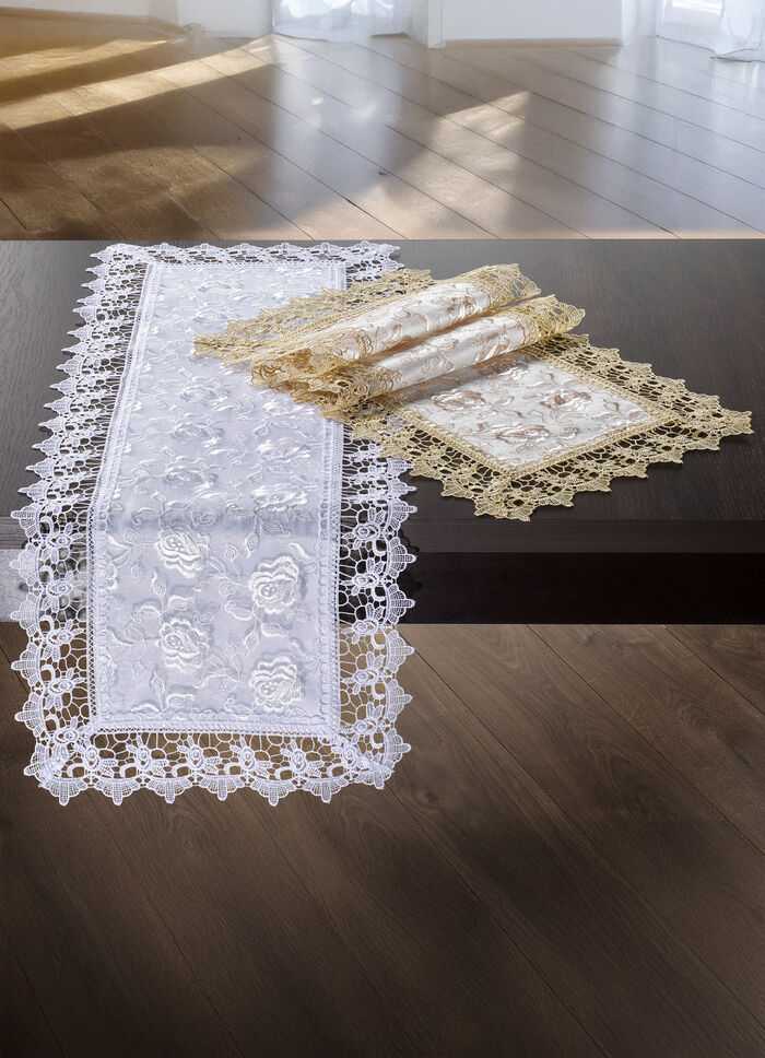 Tisch- und Raumdekoration mit Macramé-Spitzenbordüre BEIGE