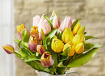 Tulpenstrauß aus hochwertigem Kunstmaterial, 