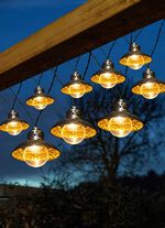 10-er-Kette mit Lampenschirme 