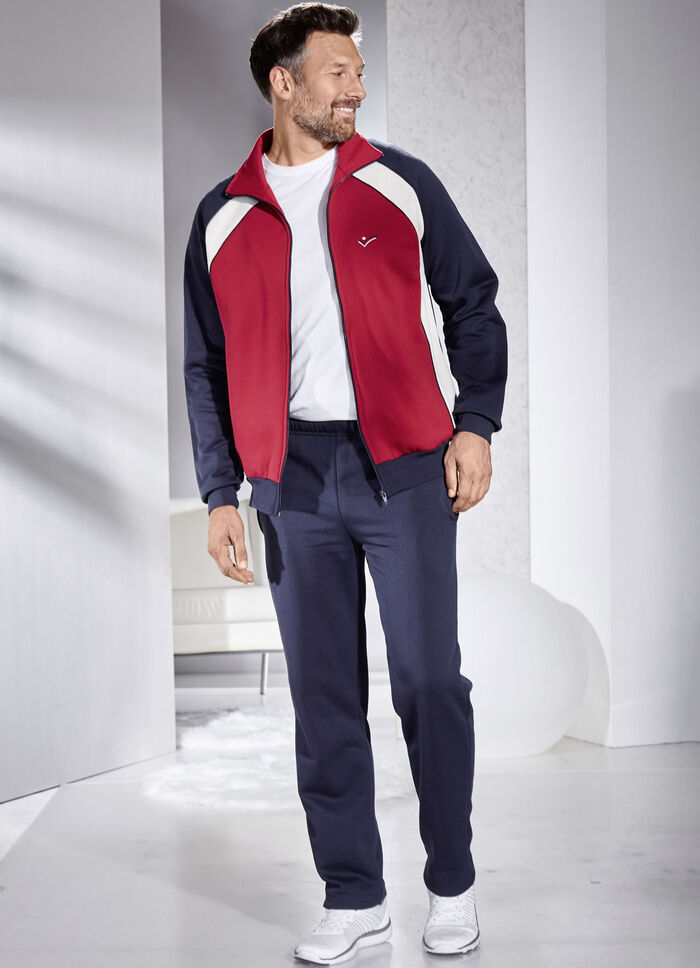 Freizeitanzug mit Nahttaschen 