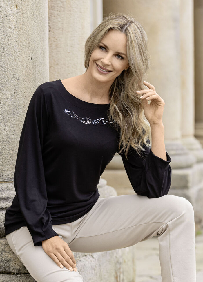 Shirt mit raffinierten Faltenabschlüssen 