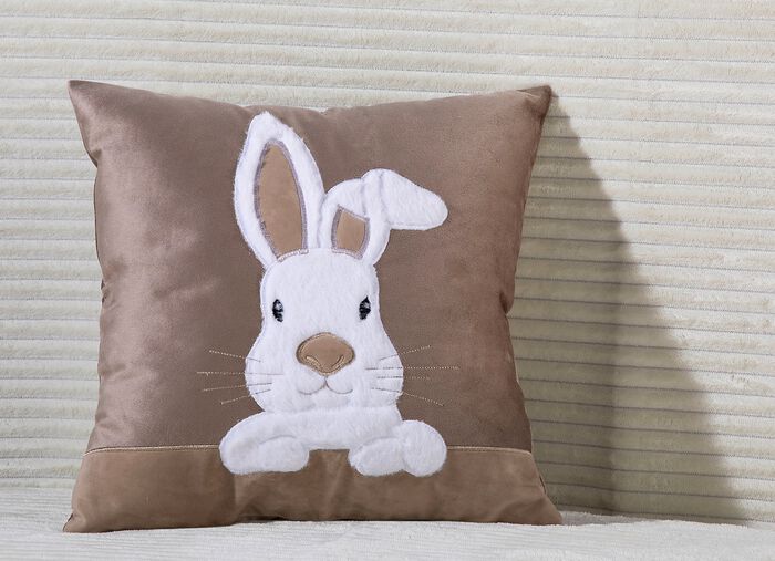Kissenbezug mit Hasenmotiven 