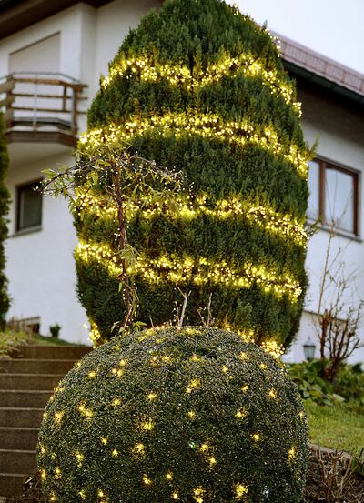 Cluster-LED-Lichterkette mit digitalem Outdoor-Trafo  Cluster-LED-Lichterkette mit digitalem Outdoor-Trafo