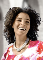 Textilkette mit Kristallstein Anh&auml;nger 