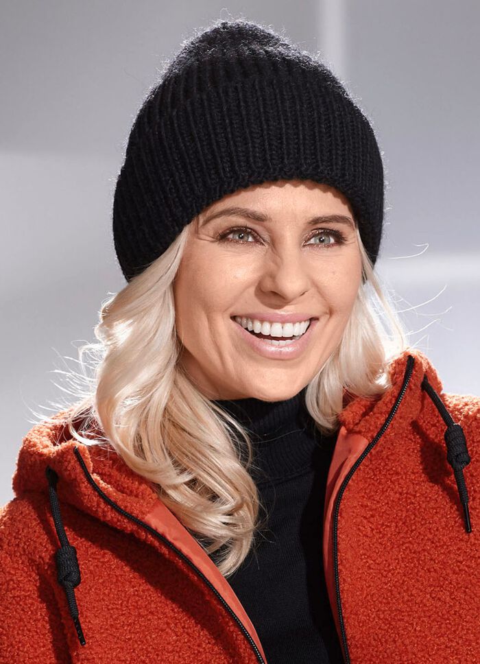 Trendige Damen-M&uuml;tze, mit Umschlag SCHWARZ