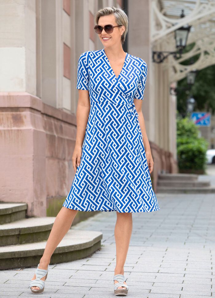 Kleid in raffinierter Wickeloptik 