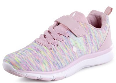 Sneaker aus effektvoll dessiniertem Textilmaterial 