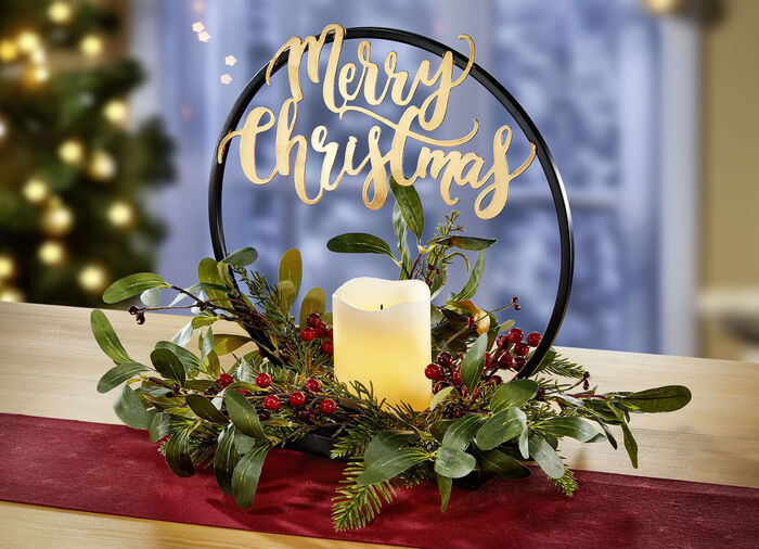 Batteriebetriebener Kranz mit LED-Kerze 