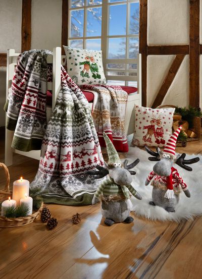 Kissenbezug mit Rentierpaar in Samtoptik 