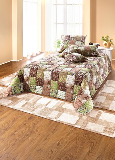 Tagesdecken und Kissenbez&uuml;ge in Patchwork-Optik aus Baumwolle 