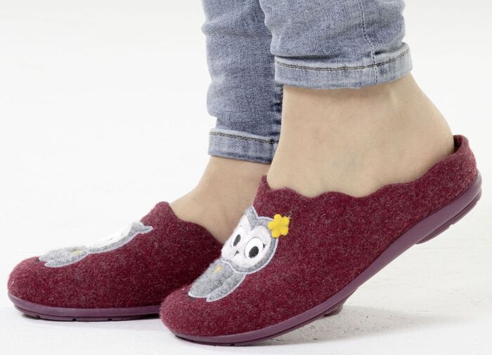 Laurina, klassiche Damen-Hausschuhe, mit herausnehmbarem Fussbett BORDEAUX