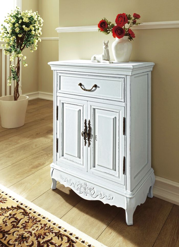 Kommode in Antikweiss 