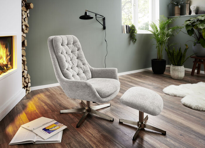 Bequemer Relax-Sessel mit Hocker 
