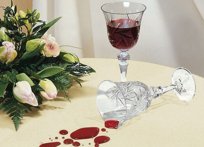 Hochwertige Tischdekoration mit Fleckschutzausr&uuml;stung CHAMPAGNER