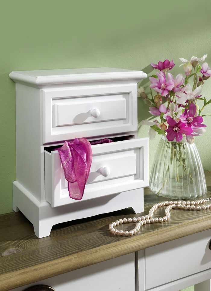 Möbelserie im Landhausstil 