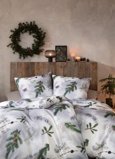 Beidseitig bedruckte Bettw&auml;sche-Garnitur von Estella 